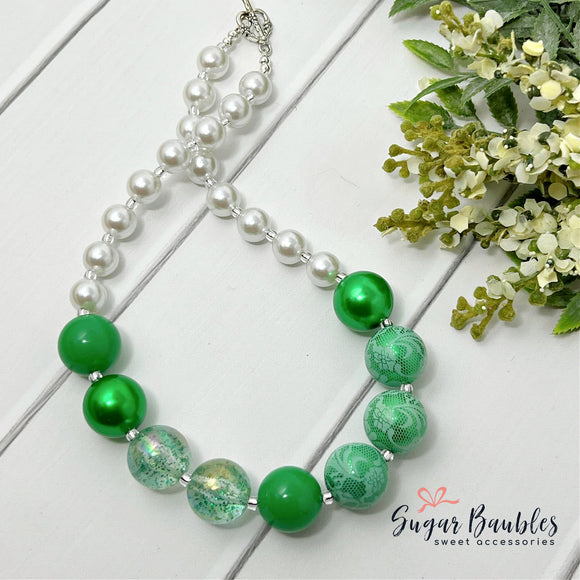 Green Lace Not-so-chunky necklace