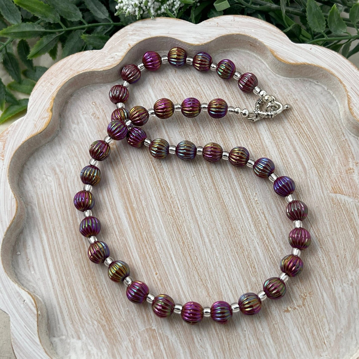 Crimson Jewel Fluted Necklace
