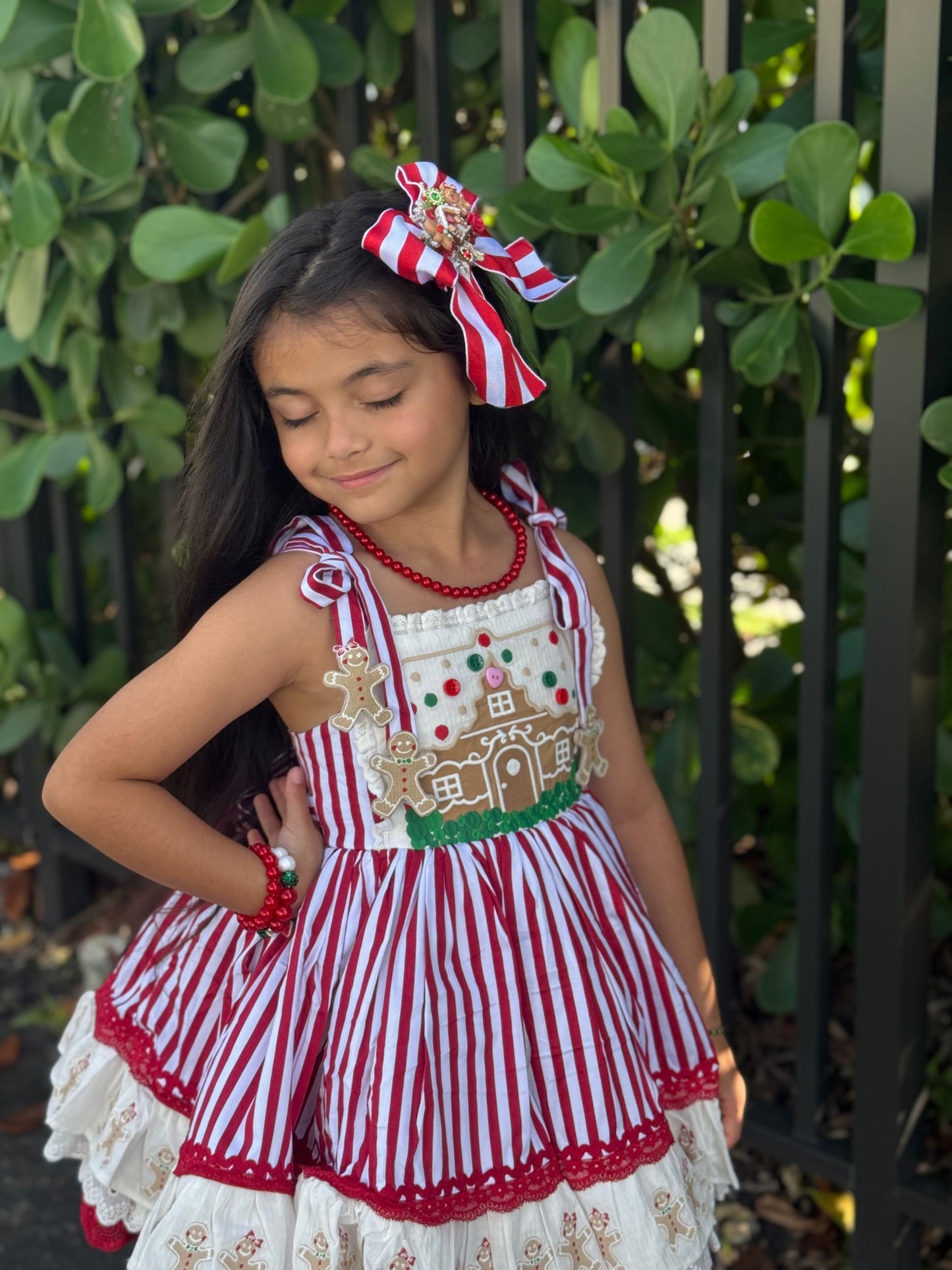 Gingerbread Man Bracelet - red & green